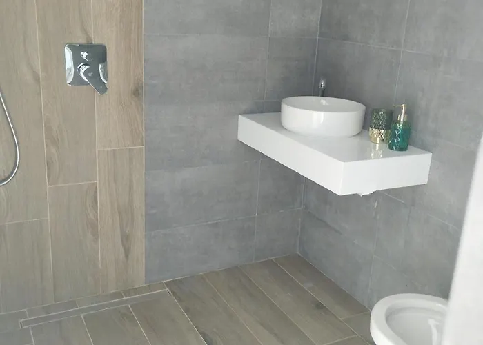 Ra &za Thassos Island * Λιμενάρια